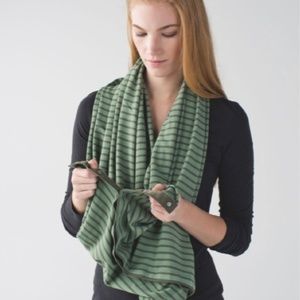 Lululemon vinyasa scarf
